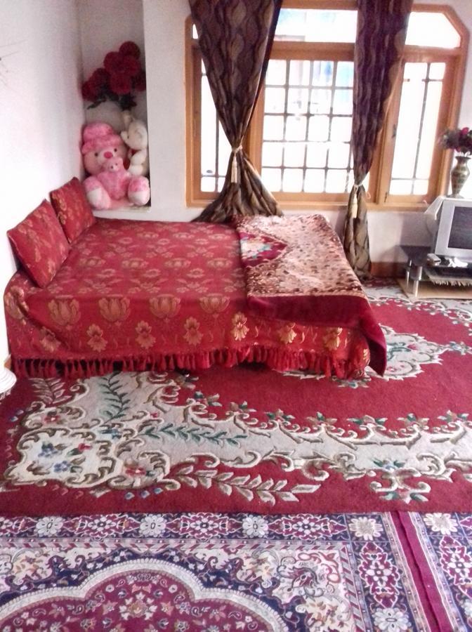 My Guest House Srinagar  Luaran gambar